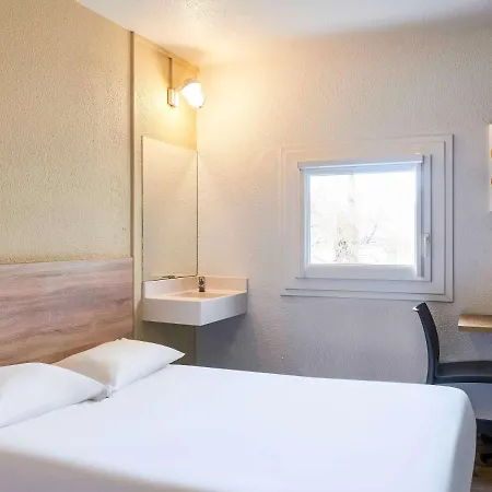 Hotelf1 Amiens Est 12 Rue Des Indes N0ires 80440 3*