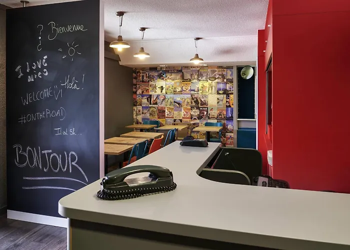 Hotelf1 Amiens Est 12 Rue Des Indes N0ires 80440 Hotel Glisy